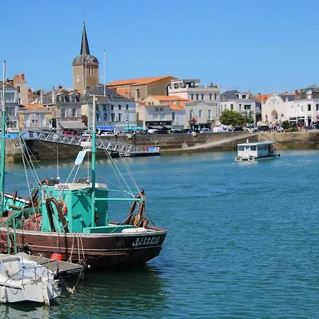 Raissa Marche Arago Et Les Plages